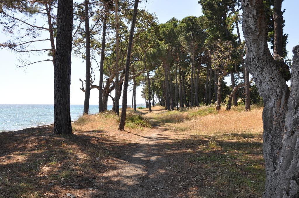 Sole E Mare Aparthotel Santa-Maria-Poggio  Екстериор снимка