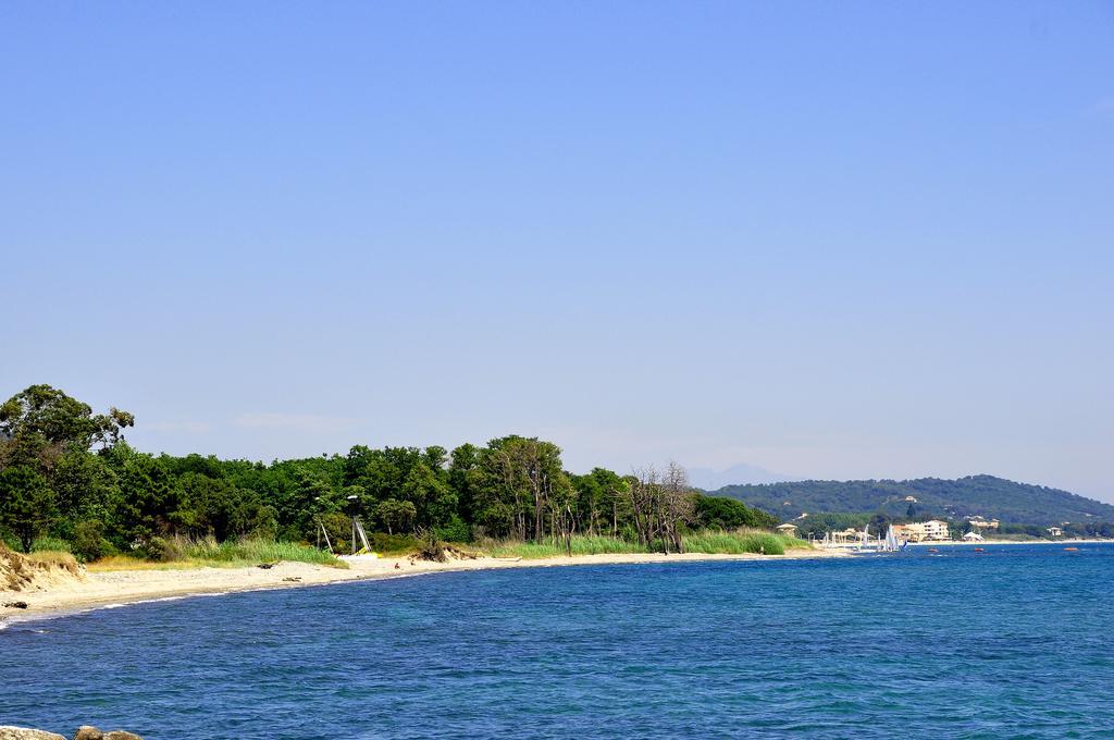 Sole E Mare Aparthotel Santa-Maria-Poggio  Екстериор снимка