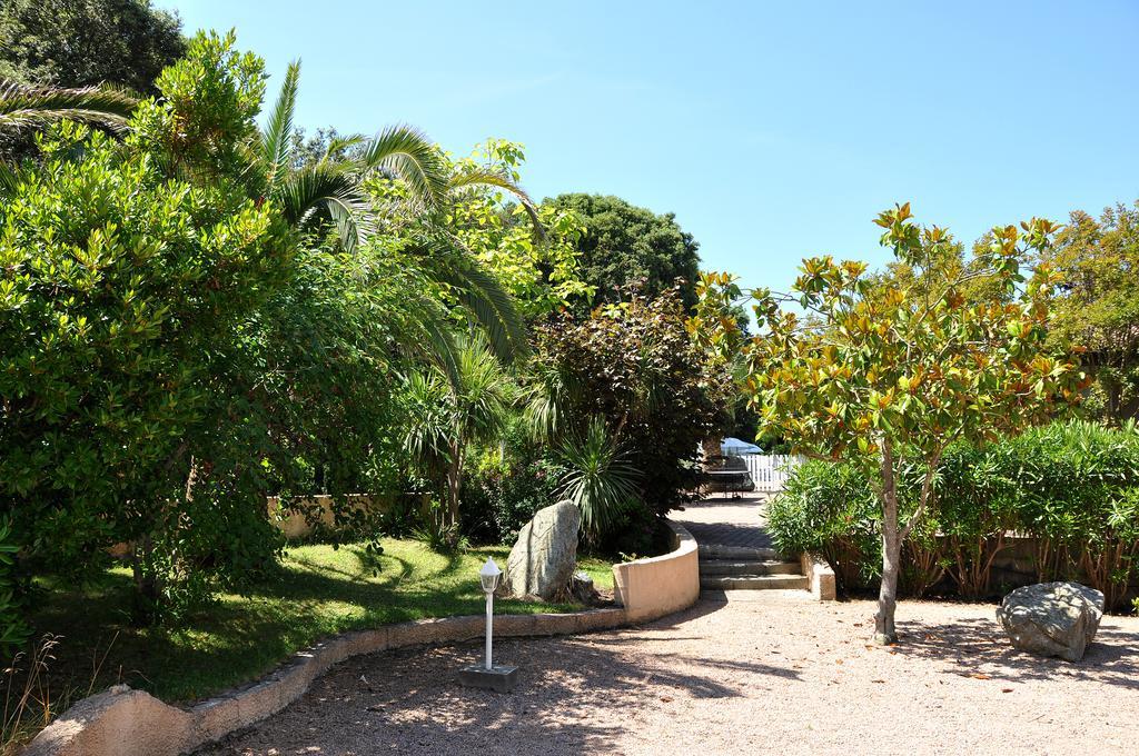 Sole E Mare Aparthotel Santa-Maria-Poggio  Екстериор снимка