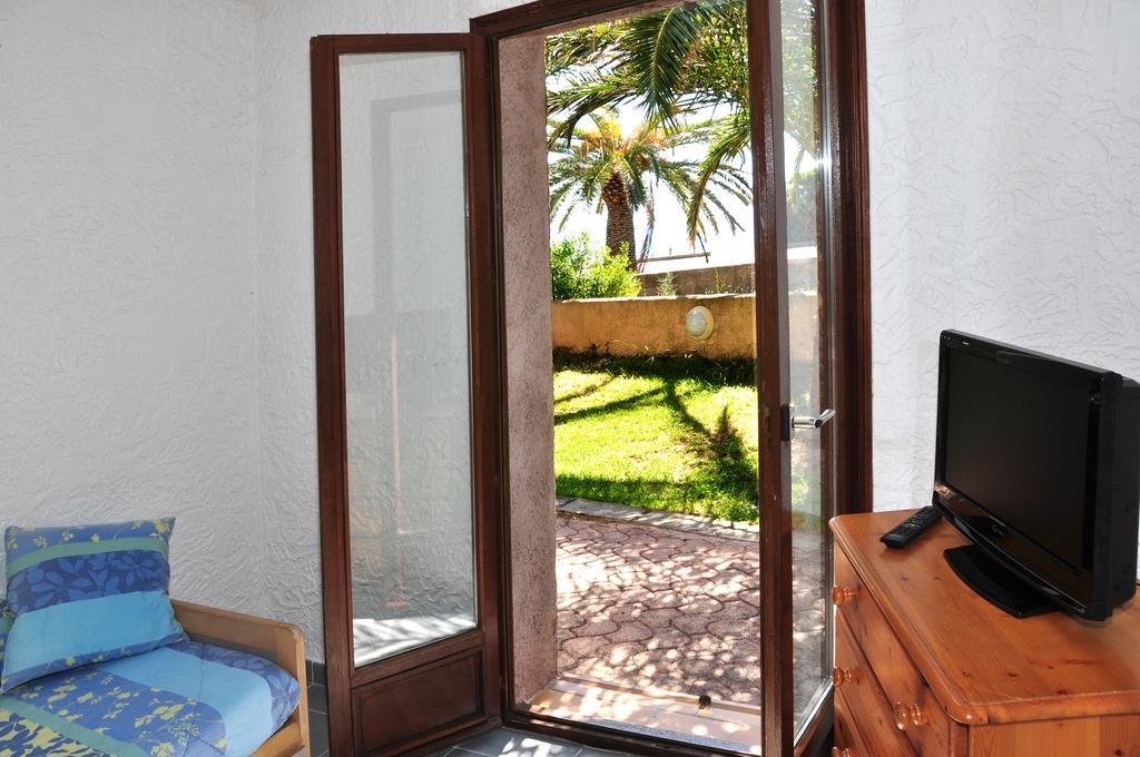 Sole E Mare Aparthotel Santa-Maria-Poggio  Стая снимка