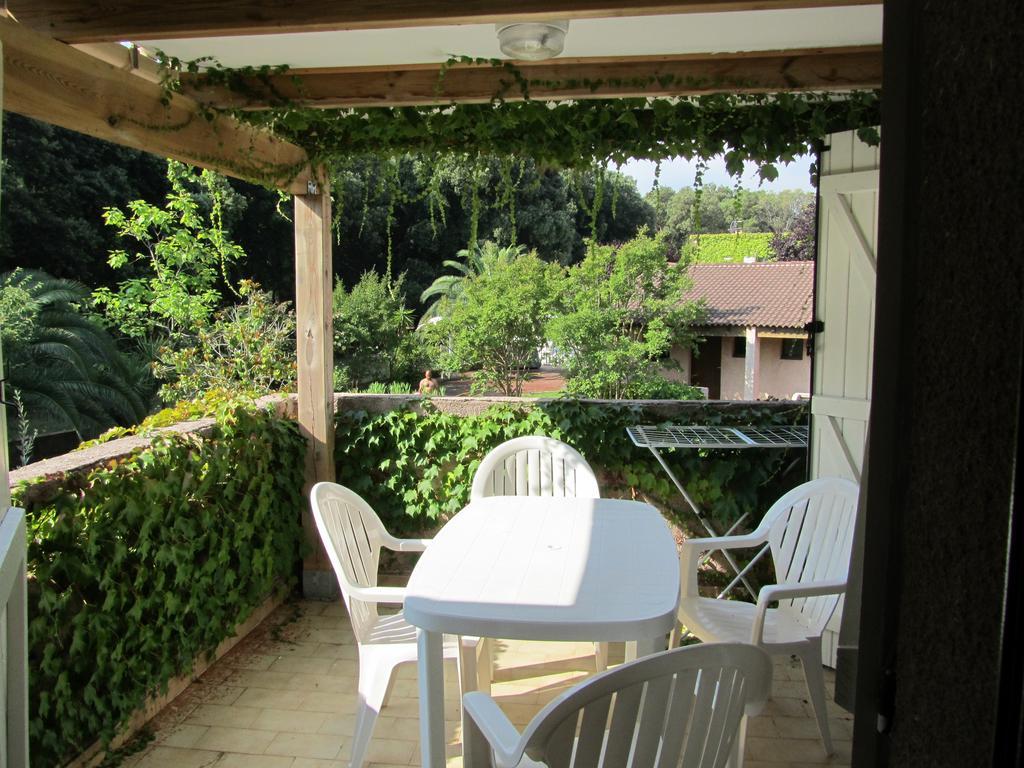 Sole E Mare Aparthotel Santa-Maria-Poggio  Стая снимка