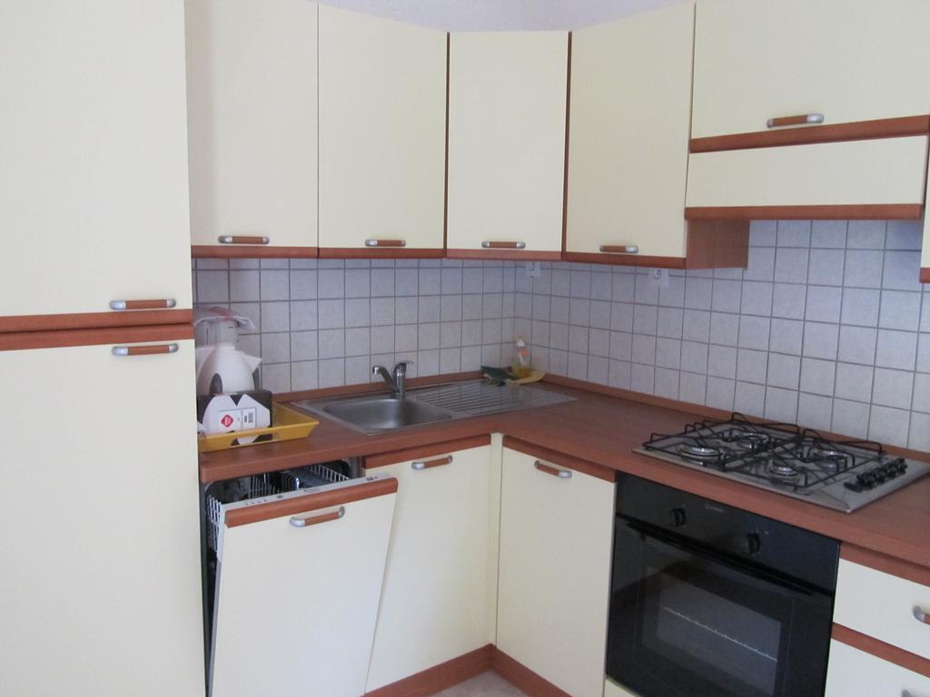 Sole E Mare Aparthotel Santa-Maria-Poggio  Стая снимка