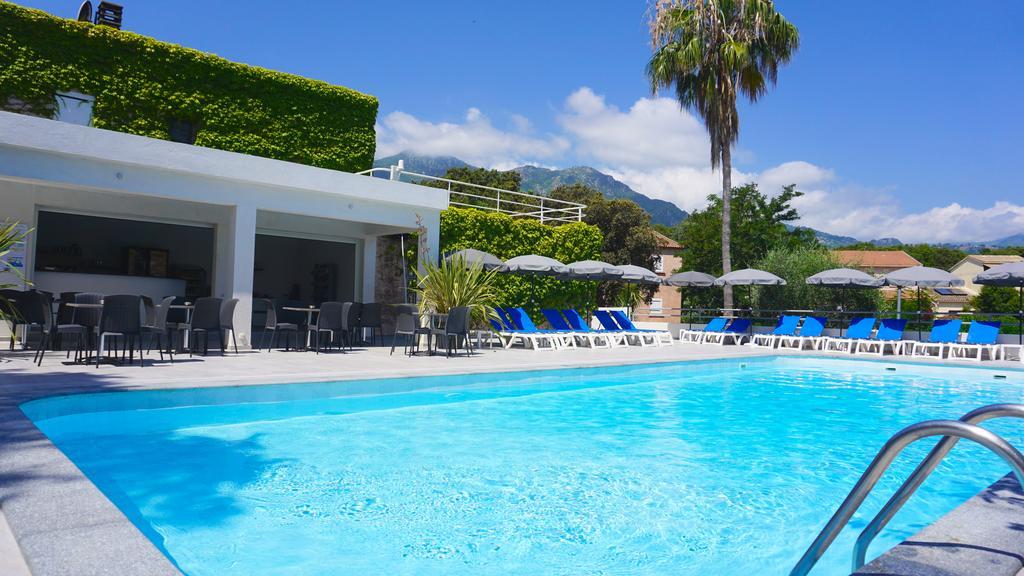 Sole E Mare Aparthotel Santa-Maria-Poggio  Екстериор снимка