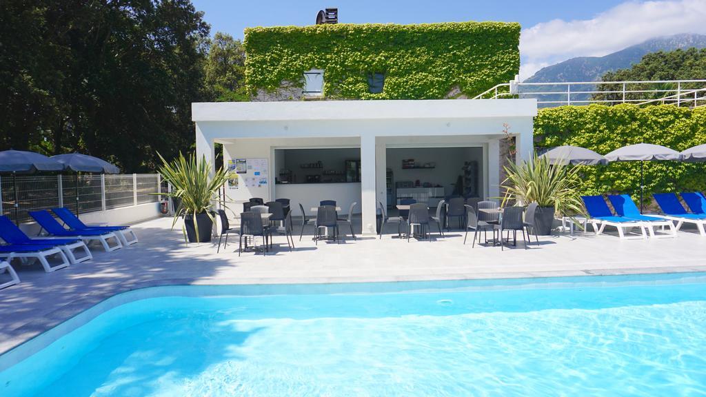Sole E Mare Aparthotel Santa-Maria-Poggio  Екстериор снимка
