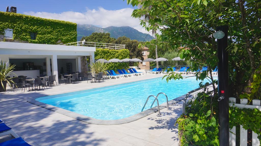 Sole E Mare Aparthotel Santa-Maria-Poggio  Екстериор снимка